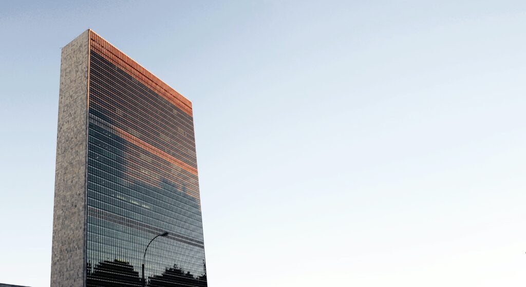 Nueva York y la ONU: Un Enlace Global en la Ciudad que Nunca Duerme