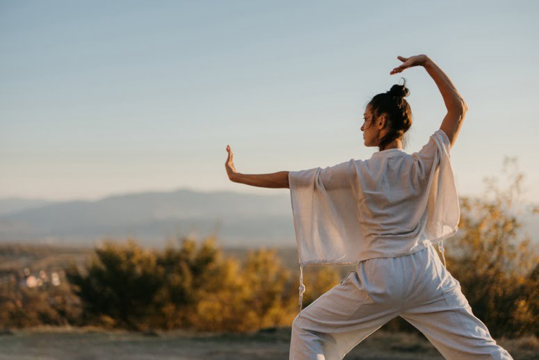 Tai Chi en Columbus Park: Una Danza de Tranquilidad en el Corazón de Chinatown