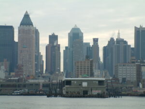"NYC: La ciudad de los rascacielos y su museo": Explorando el Skyscraper Museum y la fascinación por los rascacielos.