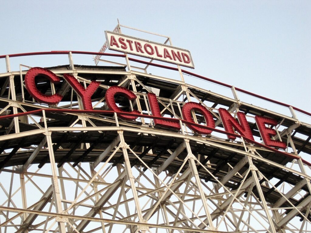 Luna Park de Coney Island: un viaje al pasado con diversión asegurada