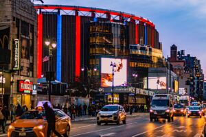 ¡Anoche vi a los Knicks en el Madison Square Garden!